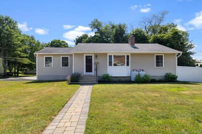 25 King Street, Old Saybrook, CT 06475 - Photo 1