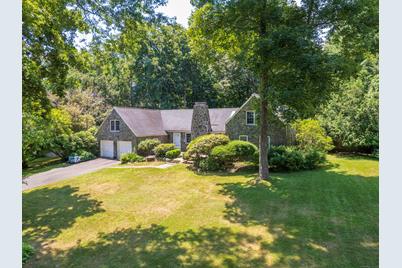 21 Sturges Commons, Westport, CT 06880 - Photo 1