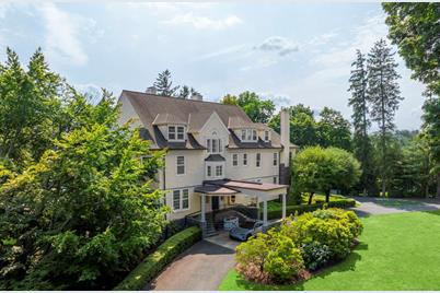 14 Meadow Drive, Greenwich, CT 06831 - Photo 1