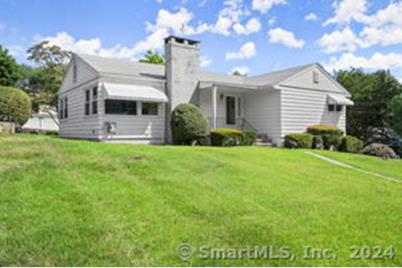 50 Linksview Place, Stratford, CT 06614 - Photo 1