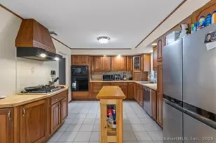 752 New Haven Ave, Milford, CT 06460 - Photo 9