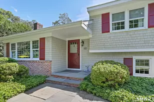 208 Thornridge Dr, Stamford, CT 06903 - Photo 3