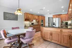 208 Thornridge Dr, Stamford, CT 06903 - Photo 7