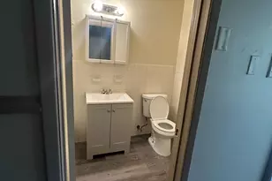 1660 E Main St, Waterbury, CT 06705 - Photo 5