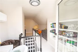 331 Riverside Dr, Fairfield, CT 06824 - Photo 21