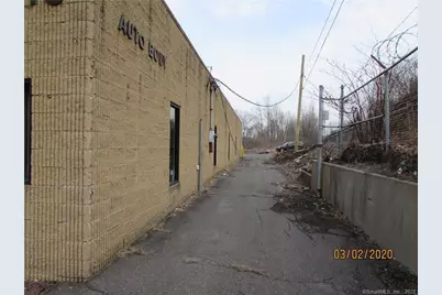 575 Thomaston Avenue, Waterbury, CT 06702 - Photo 5