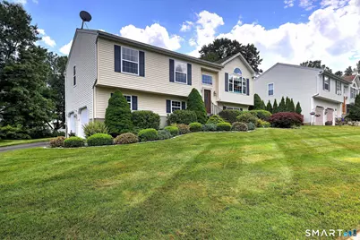 2 Michelle Lane, Naugatuck, CT 06770 - Photo 3