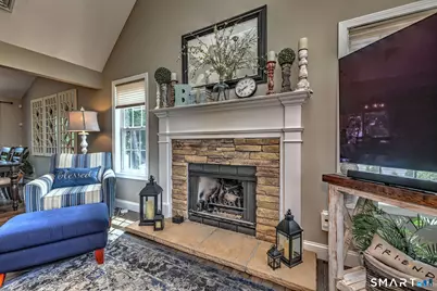2 Michelle Lane, Naugatuck, CT 06770 - Photo 7