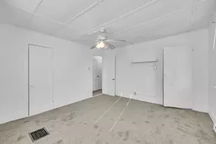 58 Spring St, Enfield, CT 06082 - Photo 7