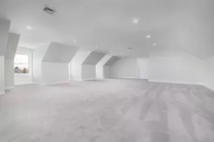 40 Hoyclo Rd, Stamford, CT 06903 - Photo 35