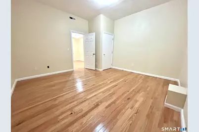 135 West Main Street #2I, Waterbury, CT 06702 - Photo 3