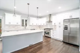 38 Aunt Pattys Ln W, Bethel, CT 06801 - Photo 11