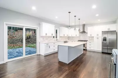 38 Aunt Pattys Lane West, Bethel, CT 06801 - Photo 9