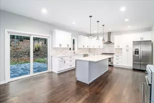 38 Aunt Pattys Ln W, Bethel, CT 06801 - Photo 9