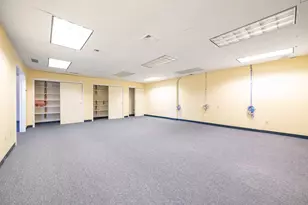 477 Boston Post Rd, Orange, CT 06477 - Photo 9