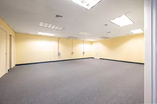 477 Boston Post Rd, Orange, CT 06477 - Photo 3