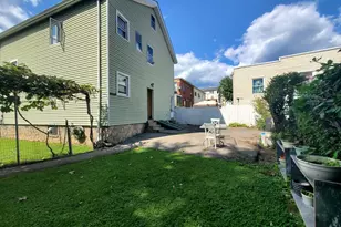 17 Alden St, Stamford, CT 06902 - Photo 3