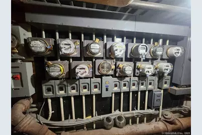 385 Main Street, West Haven, CT 06516 - Photo 17