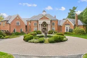 23 Robkins Rd, Avon, CT 06001 - Photo 1