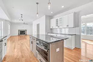 28 Hunting Rdg Rd, Middlebury, CT 06762 - Photo 17