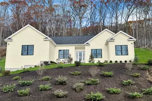 15 Hunting Rdg Rd, Middlebury, CT 06762 - Photo 1