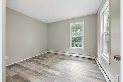 468 Perkins Avenue, Waterbury, CT 06704 - Photo 11
