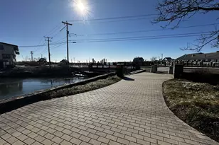 506 Whitfield St, Guilford, CT 06437 - Photo 5