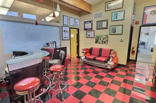 530 Whitfield St, Guilford, CT 06437 - Photo 9