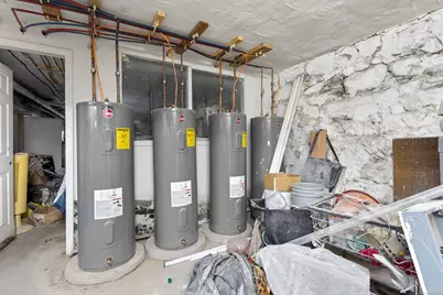 39 Willow Street, Waterbury, CT 06710 - Photo 37