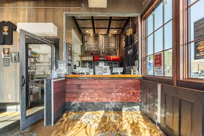 61 Glen Street, New Britain, CT 06051 - Photo 5