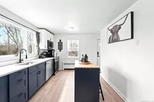 51 Hebron Rd, Marlborough, CT 06447 - Photo 5