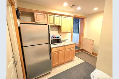 60 Central Avenue, Bloomfield, CT 06002 - Photo 13