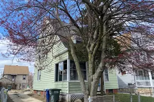 221 Bunnell St, Bridgeport, CT 06607 - Photo 3