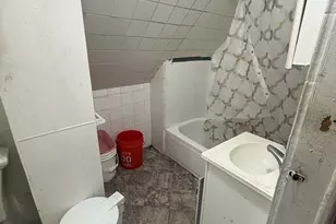 148 Plymouth St, New Haven, CT 06519 - Photo 9