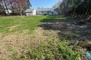 71 Schiller Rd, Fairfield, CT 06825 - Photo 5