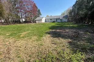 71 Schiller Rd, Fairfield, CT 06825 - Photo 3