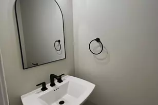 23 Chatsworth Ct, Manchester, CT 06042 - Photo 17