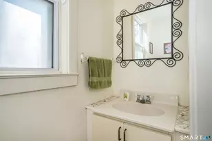 21 Vanderbilt Rd, West Hartford, CT 06119 - Photo 21