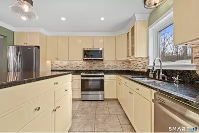 54 Bridle Trail Drive, Naugatuck, CT 06770 - Photo 3