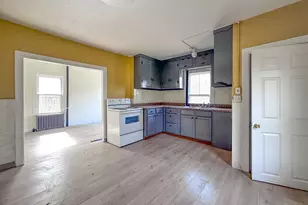 39 Tanner Ave, Norwich, CT 06360 - Photo 5