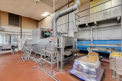 724 Grand Avenue, New Haven, CT 06511 - Photo 23