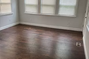 376 Dexter Dr, Bridgeport, CT 06606 - Photo 7