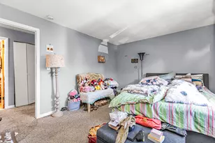 26 Karen Ct, Bridgeport, CT 06606 - Photo 11