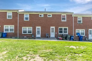 26 Karen Ct, Bridgeport, CT 06606 - Photo 17