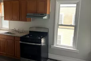 31 Greenwood St, New Haven, CT 06519 - Photo 3