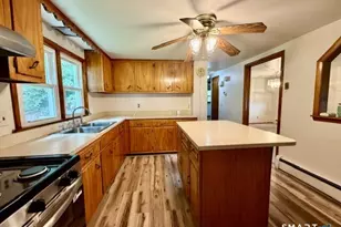 18 Hillside St, Danbury, CT 06810 - Photo 13