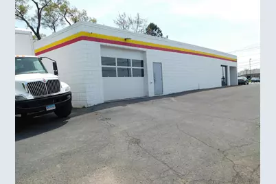 592 Elm Street, Windsor Locks, CT 06096 - Photo 5