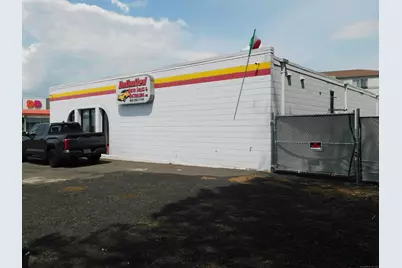 592 Elm Street, Windsor Locks, CT 06096 - Photo 3