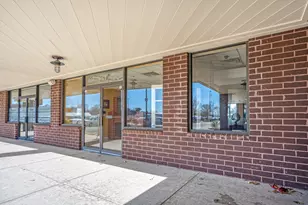 215 E Main St, Clinton, CT 06413 - Photo 1