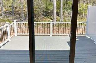 28 Village Cir, Guilford, CT 06437 - Photo 9